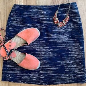 Jones New York mini skirt navy size 6 petite